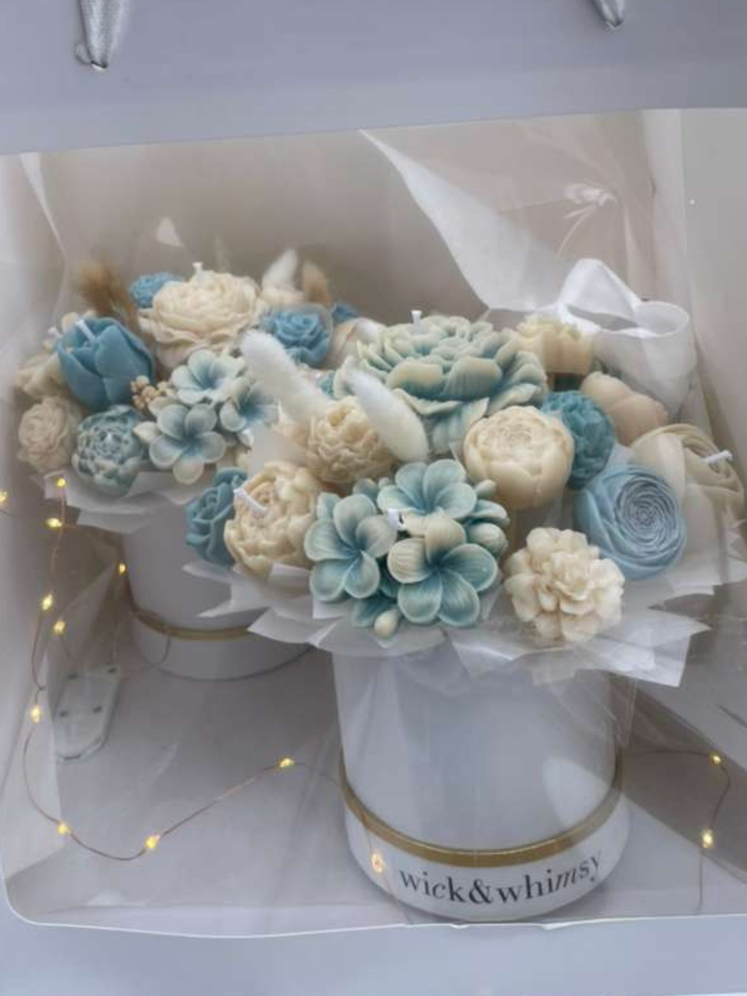 Classic Flower candles box | White and Blue